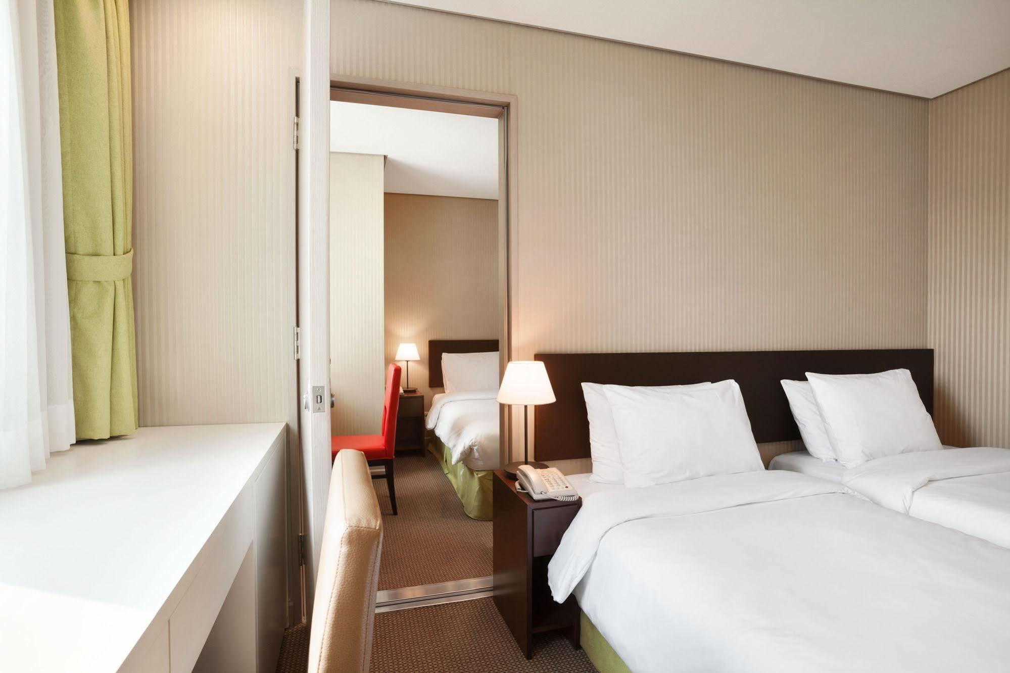 Ramada Encore By Wyndham Seoul Dongdaemun Exterior photo