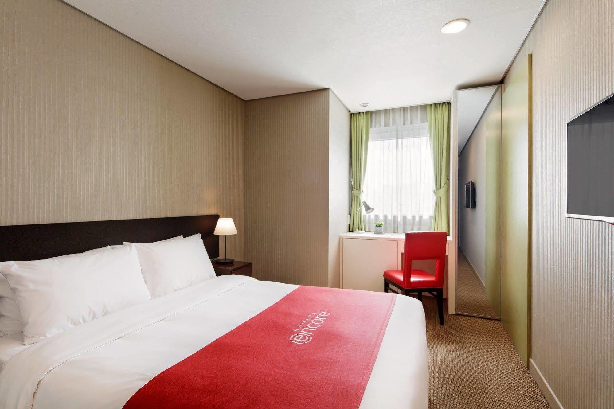 Ramada Encore By Wyndham Seoul Dongdaemun Exterior photo