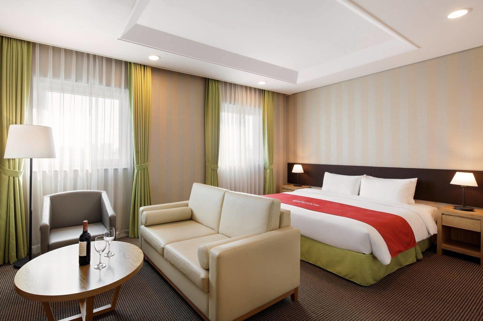 Ramada Encore By Wyndham Seoul Dongdaemun Exterior photo