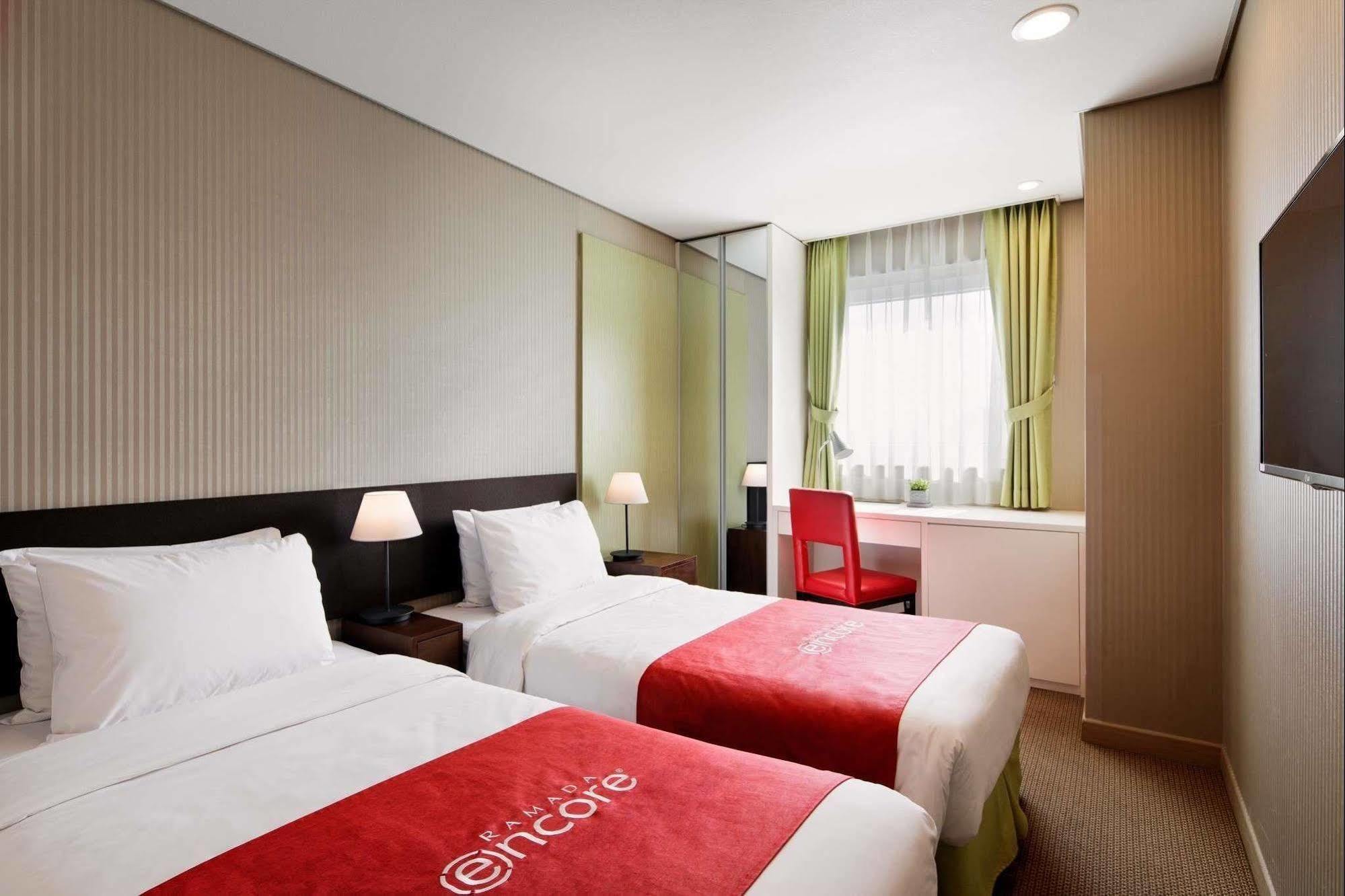 Ramada Encore By Wyndham Seoul Dongdaemun Exterior photo