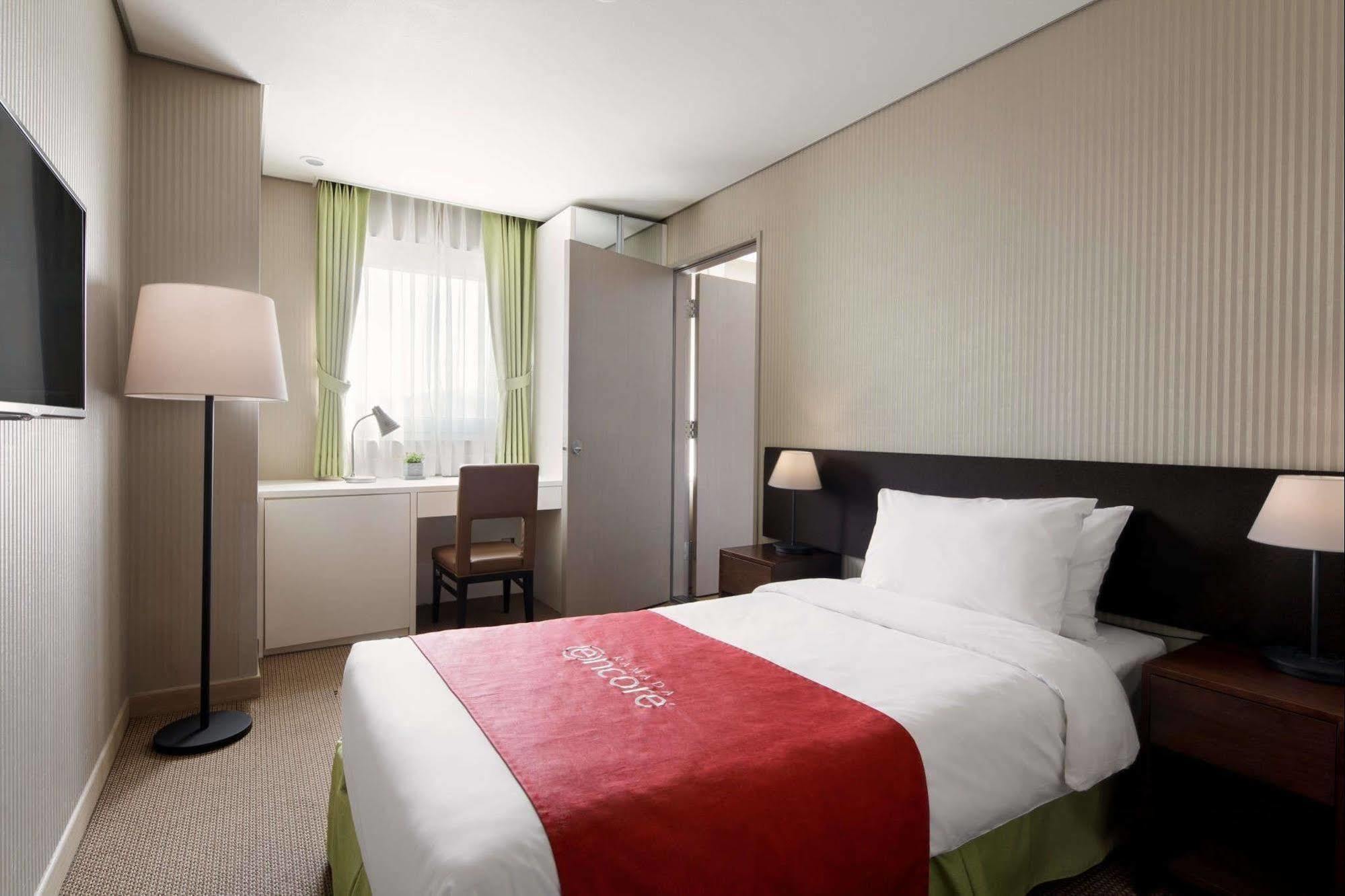 Ramada Encore By Wyndham Seoul Dongdaemun Exterior photo