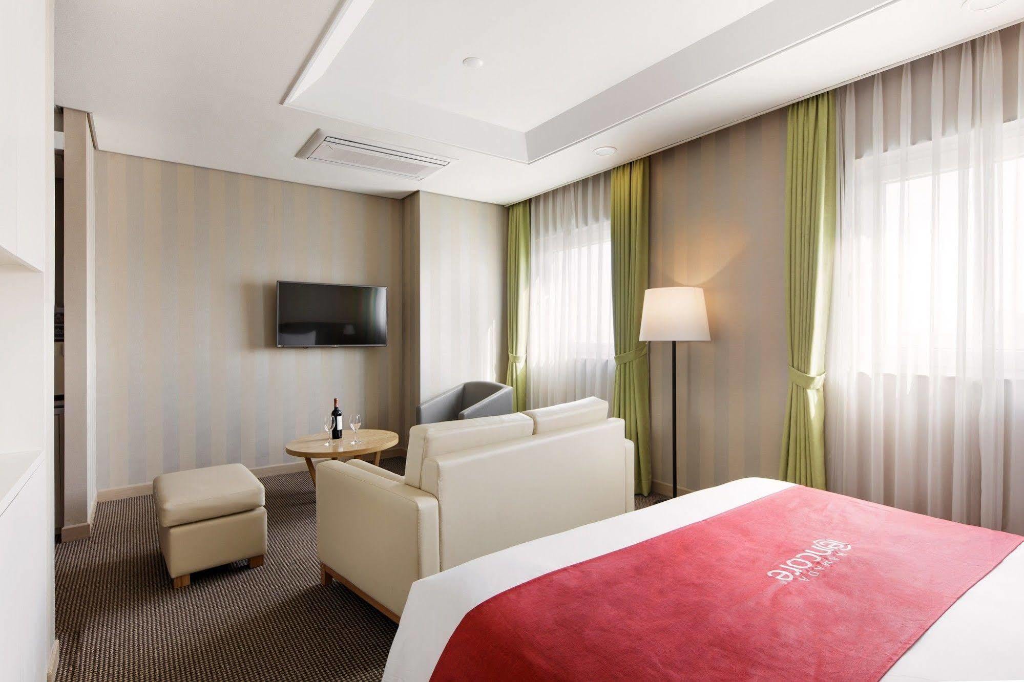 Ramada Encore By Wyndham Seoul Dongdaemun Exterior photo